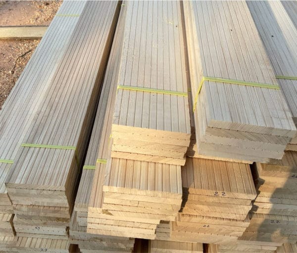Gỗ bạch tùng làm nhà nuôi chim yến